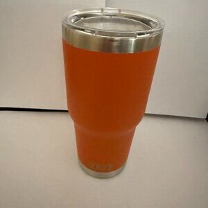 YETI - 30 oz Rambler Tumbler - King Crab Orange
